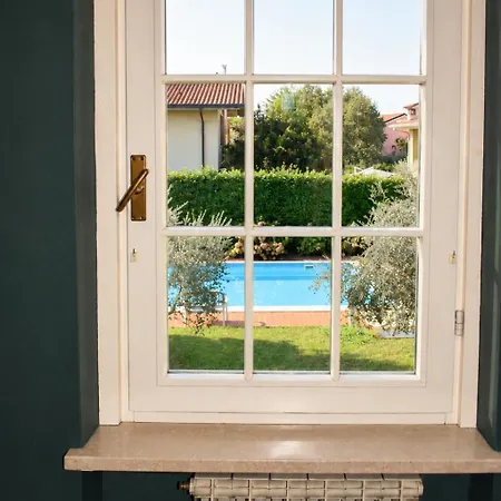 Emerald Daire Lazise